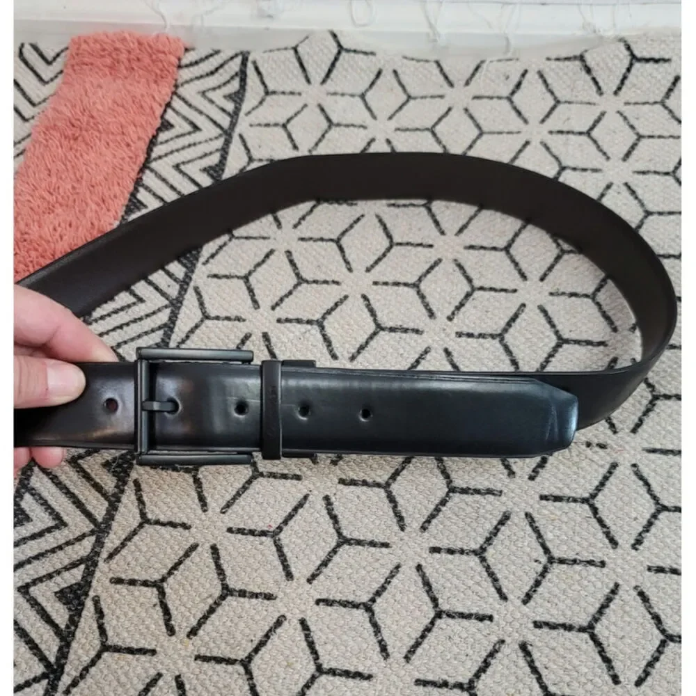 CALVIN KLEIN BLACK W BLACK BELT BUCKLE SYTHENTIC LEATHER BELT, SZ MEDIUM